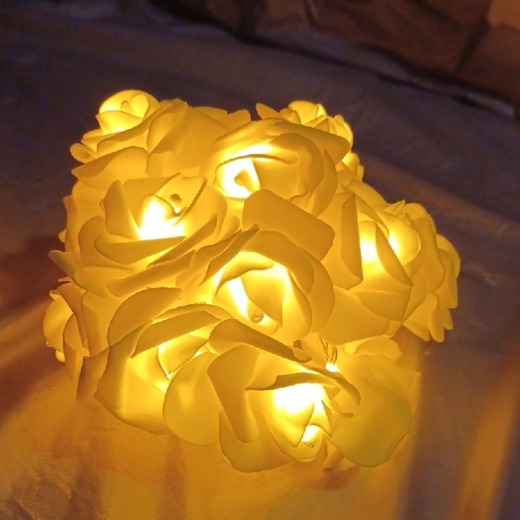 💙🏍LED Bettery Operated Yellow Rose Lights - Picture 3 of 8